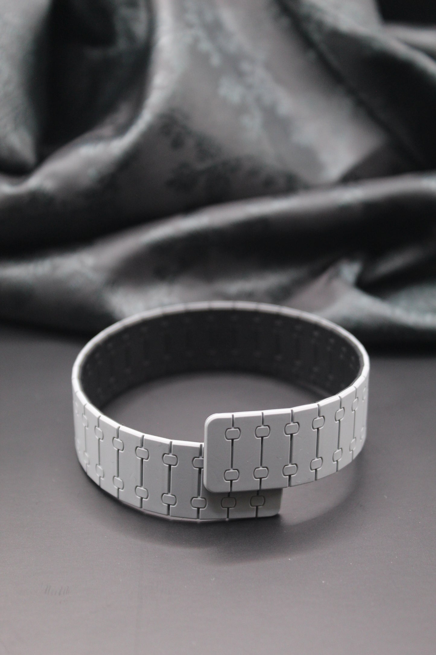 Personality Band | ⚫ The Disruptor (Dark Charcoal - Slate Gray)