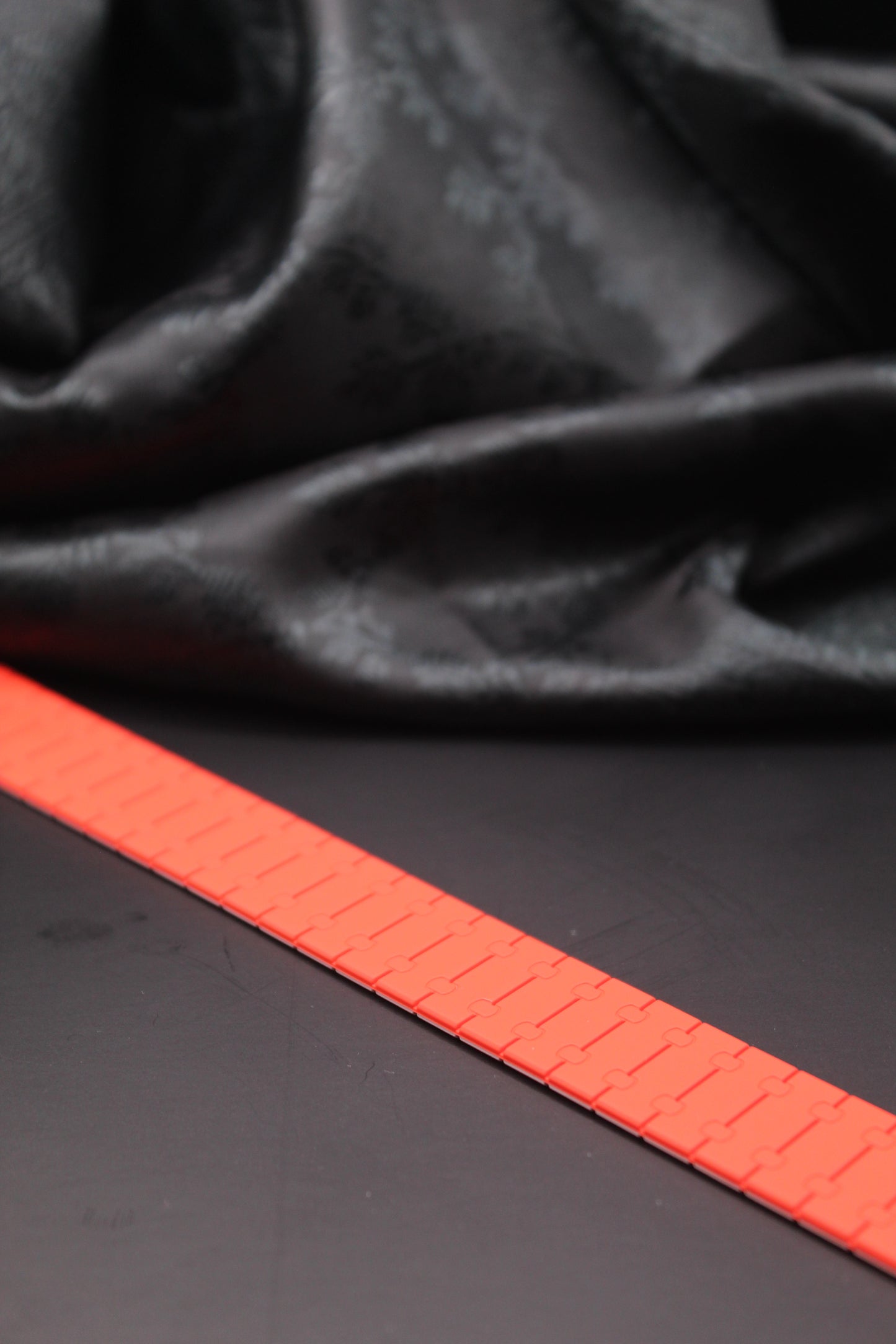 Personality Band | ❤️ The Creator (Bright Red - Rosé Quartz)